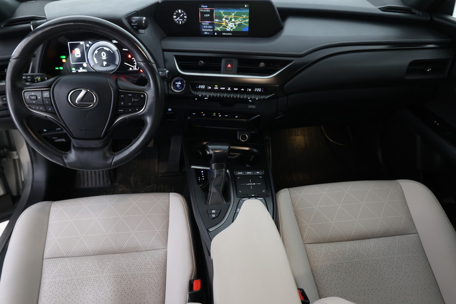 Lexus UX vaihtoauto