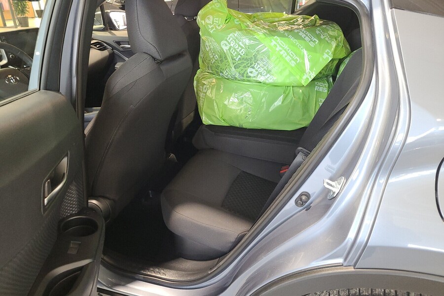 Toyota C-HR vaihtoauto