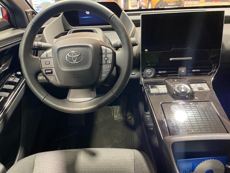 Toyota bZ4X vaihtoauto