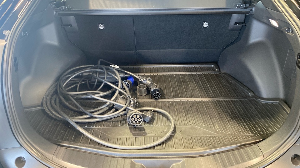 Toyota bZ4X vaihtoauto