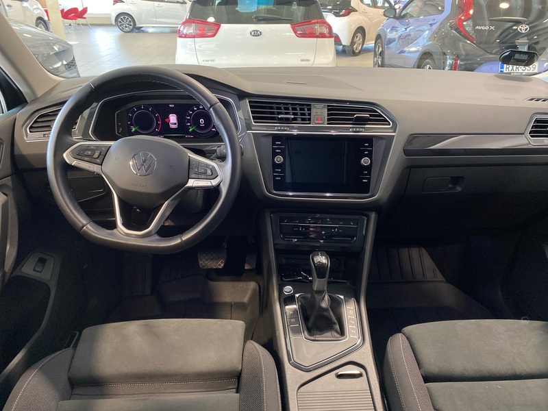 Volkswagen Tiguan vaihtoauto