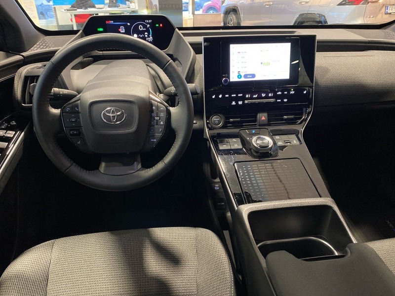 Toyota bZ4X vaihtoauto