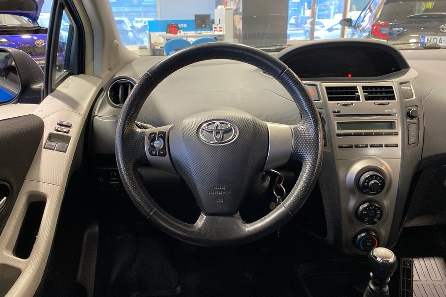 Toyota Yaris vaihtoauto