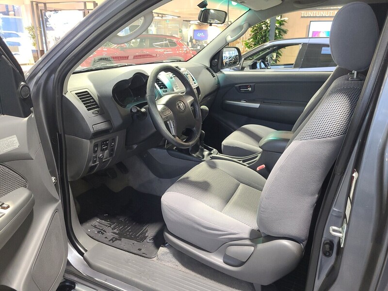 Toyota Hilux vaihtoauto