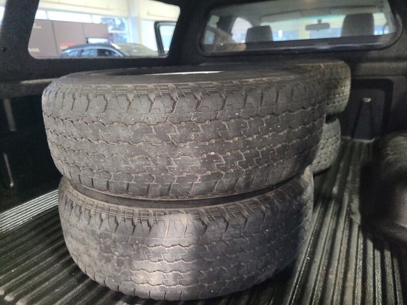 Toyota Hilux vaihtoauto