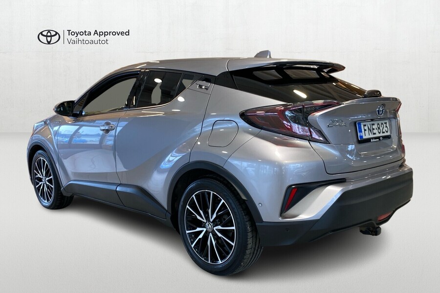 Toyota C-HR vaihtoauto