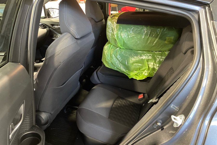 Toyota C-HR vaihtoauto