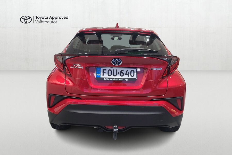 Toyota C-HR vaihtoauto