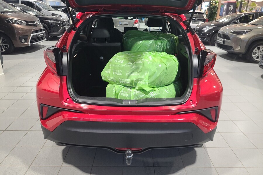 Toyota C-HR vaihtoauto