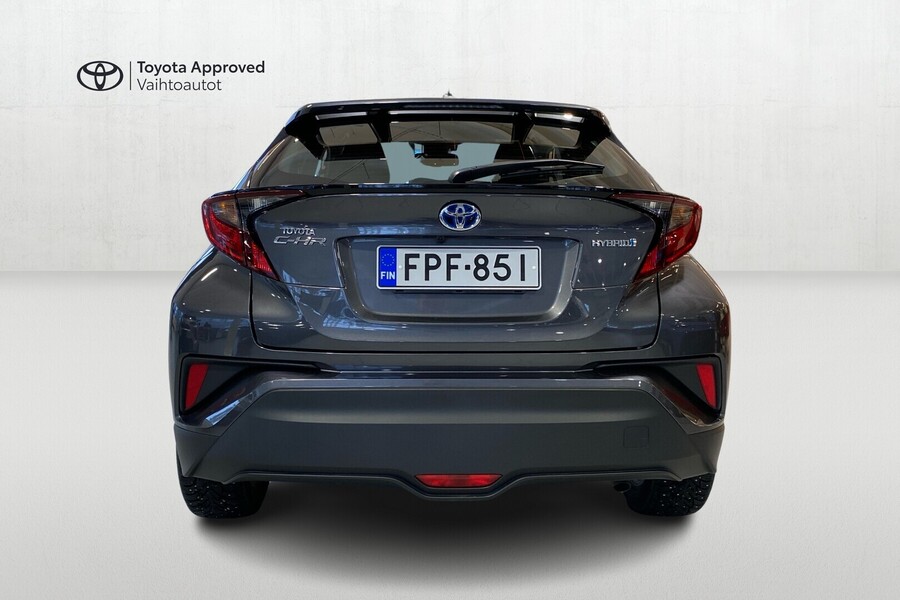 Toyota C-HR vaihtoauto