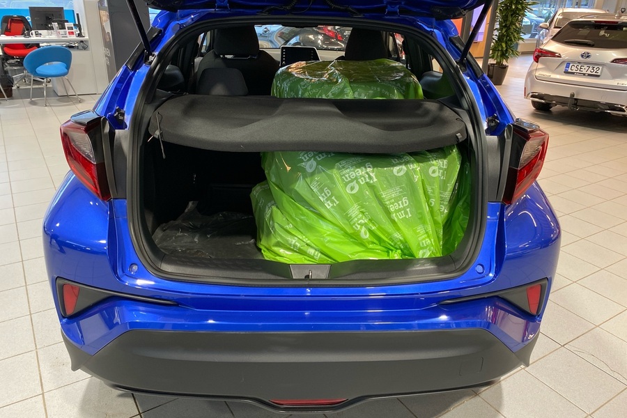 Toyota C-HR vaihtoauto