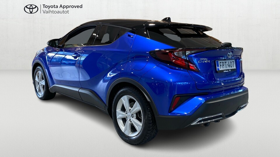 Toyota C-HR vaihtoauto