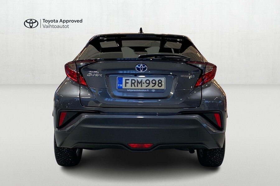 Toyota C-HR vaihtoauto