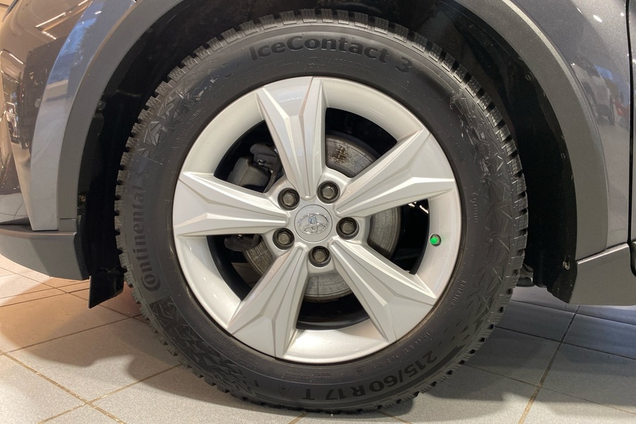 Toyota C-HR vaihtoauto