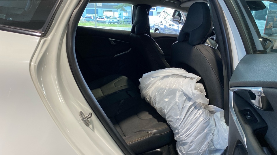 Volvo V40 Cross Country vaihtoauto