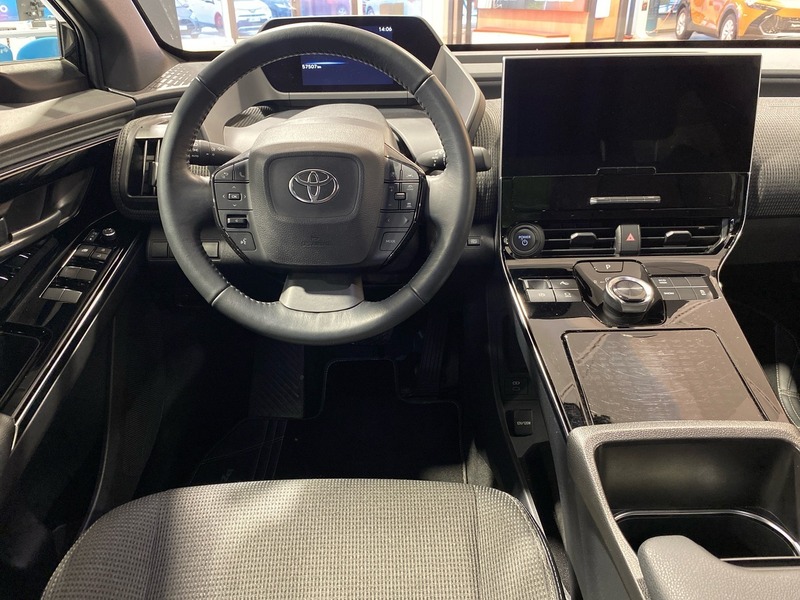 Toyota bZ4X vaihtoauto