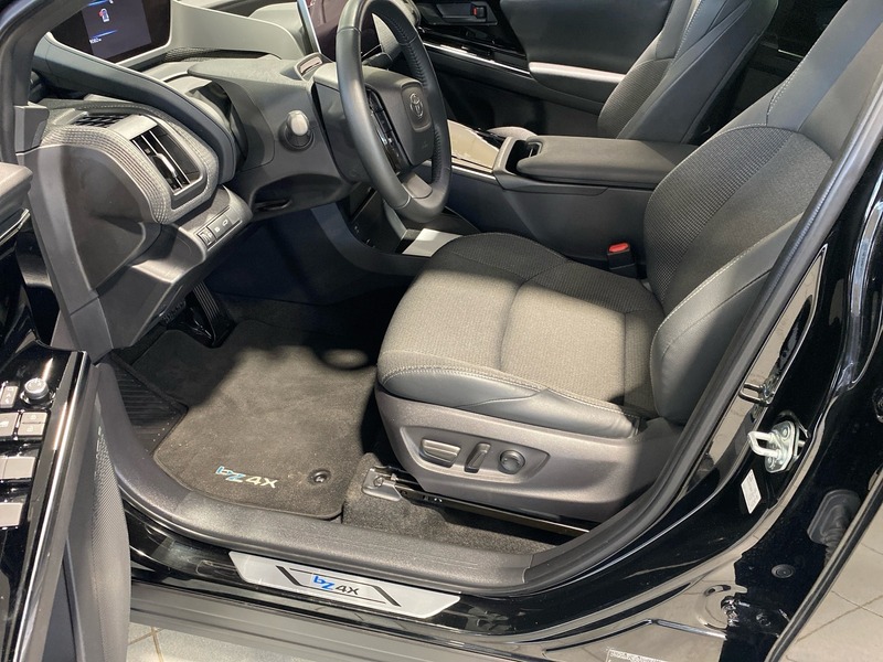 Toyota bZ4X vaihtoauto