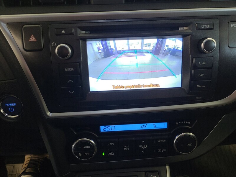 Toyota Auris vaihtoauto