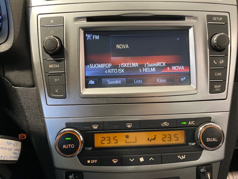 Toyota Avensis vaihtoauto