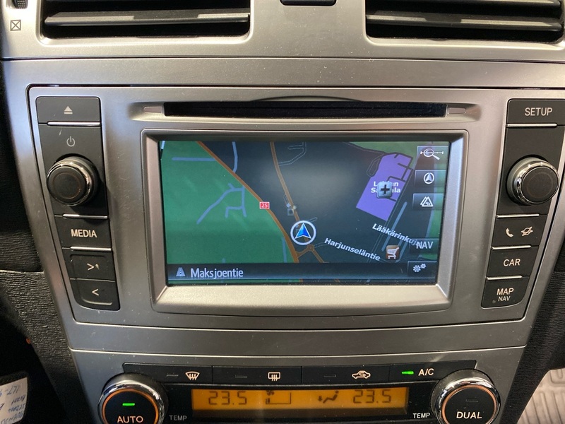 Toyota Avensis vaihtoauto