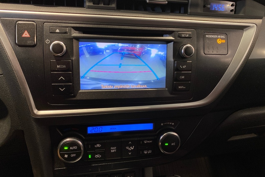 Toyota Auris vaihtoauto