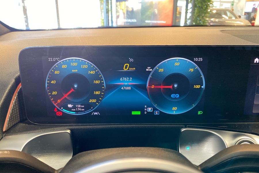 Mercedes-Benz EQB vaihtoauto