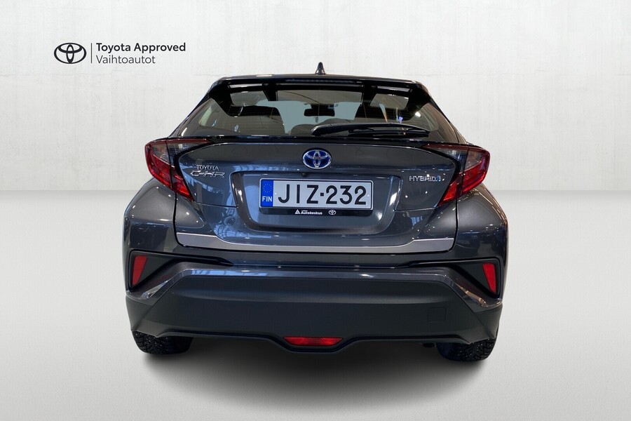 Toyota C-HR vaihtoauto