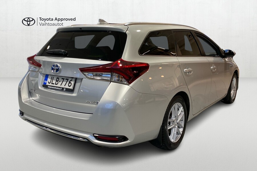 Toyota Auris vaihtoauto