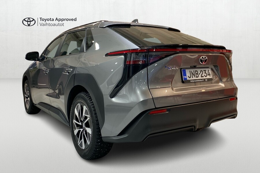 Toyota bZ4X vaihtoauto