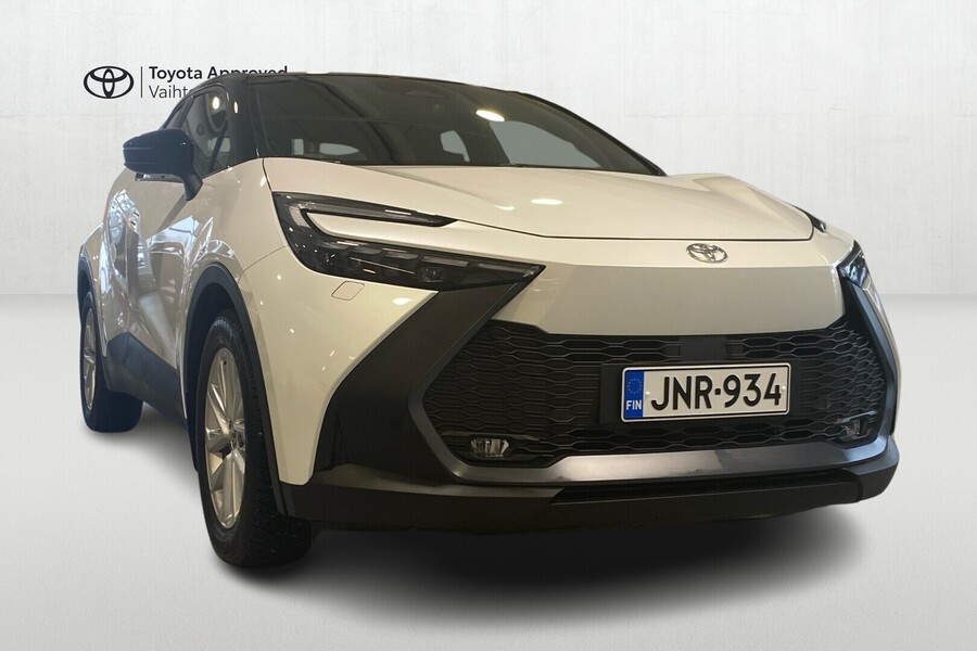 Toyota C-HR vaihtoauto