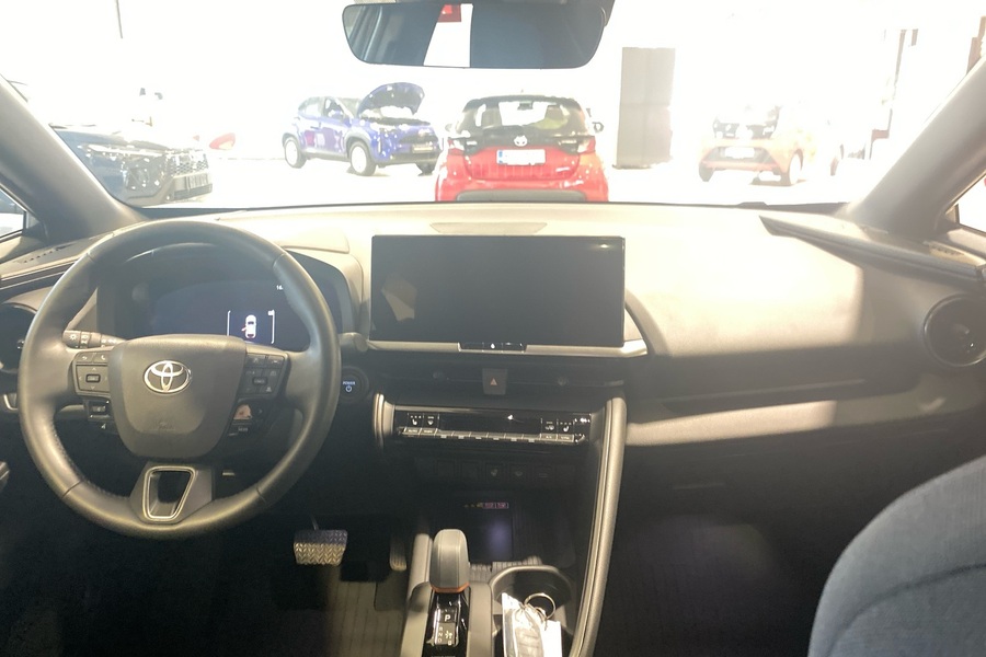 Toyota C-HR vaihtoauto