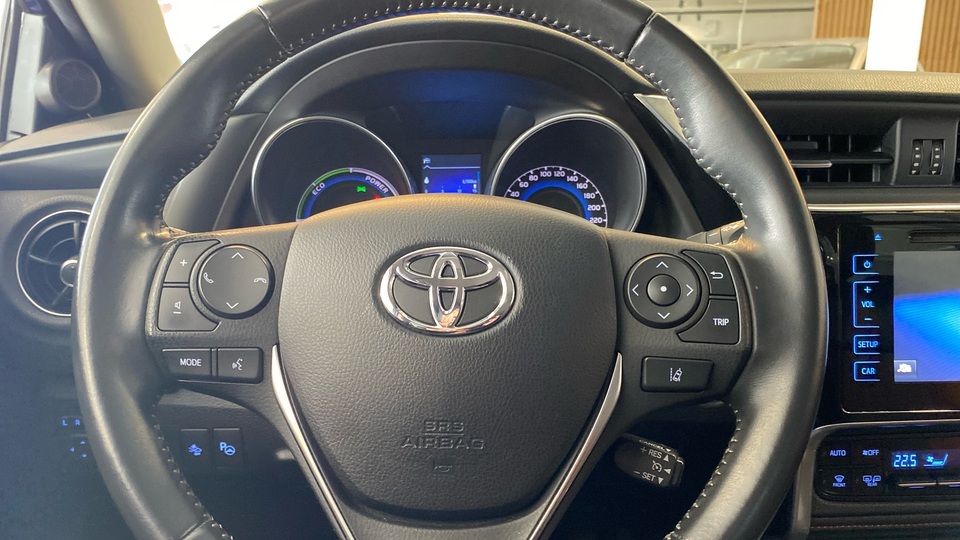 Toyota Auris vaihtoauto