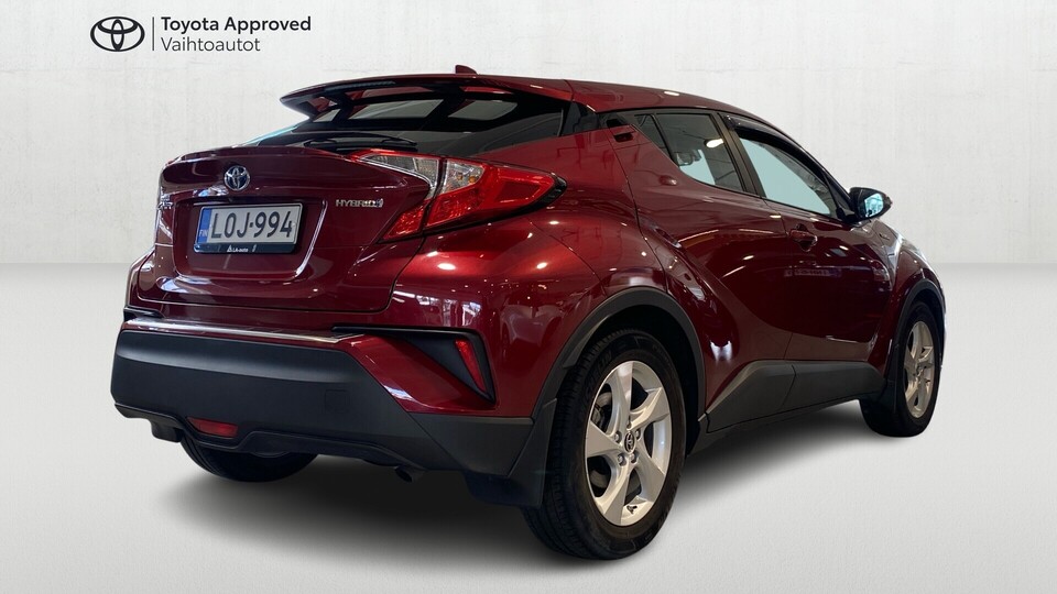 Toyota C-HR vaihtoauto