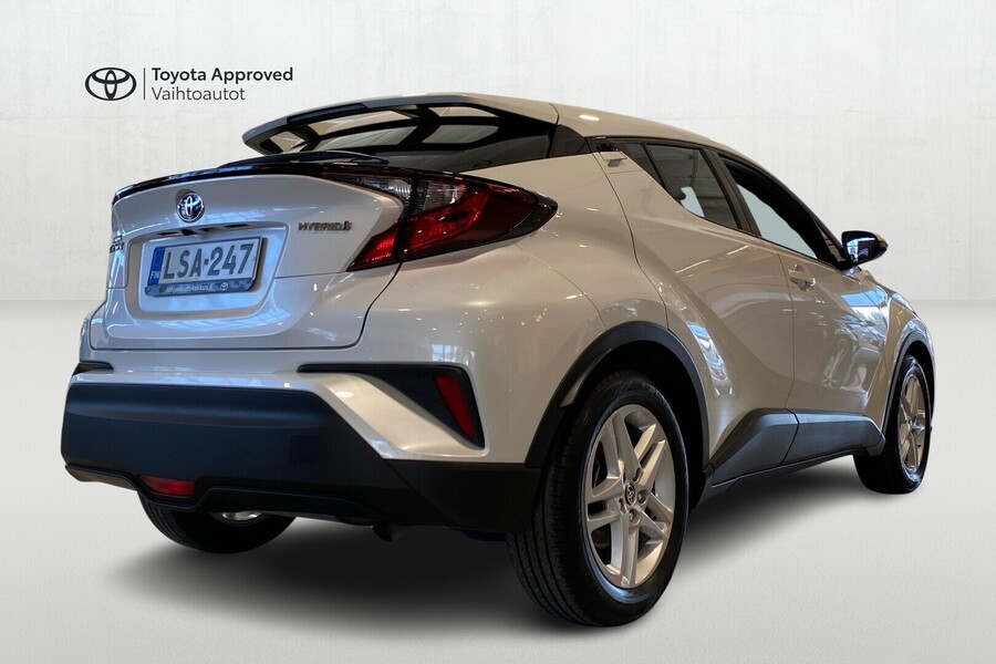 Toyota C-HR vaihtoauto