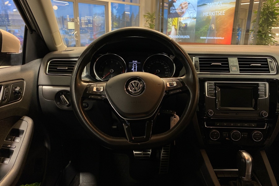 Volkswagen Jetta vaihtoauto