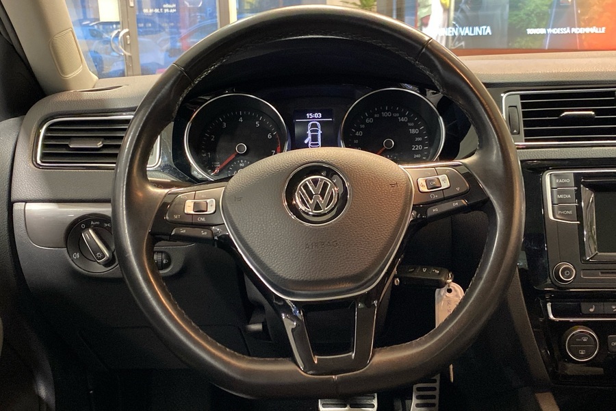 Volkswagen Jetta vaihtoauto