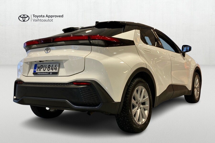 Toyota C-HR vaihtoauto