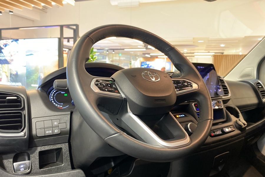 Toyota Proace MAX vaihtoauto