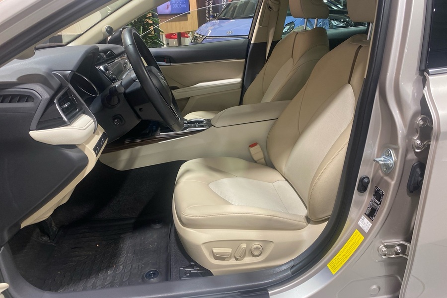 Toyota Camry vaihtoauto