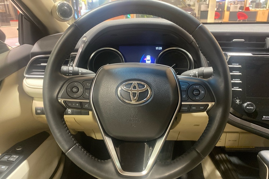 Toyota Camry vaihtoauto