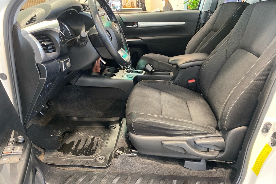 Toyota Hilux vaihtoauto