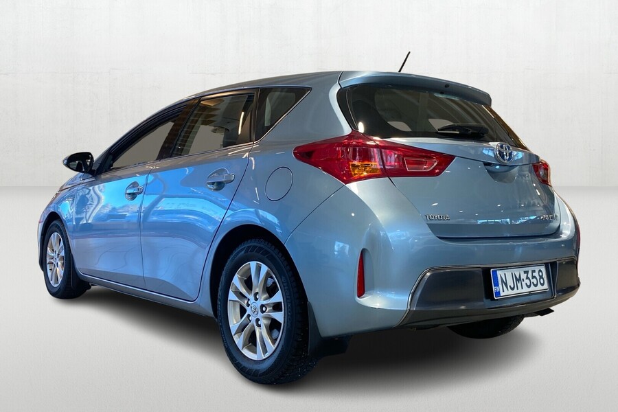 Toyota Auris vaihtoauto