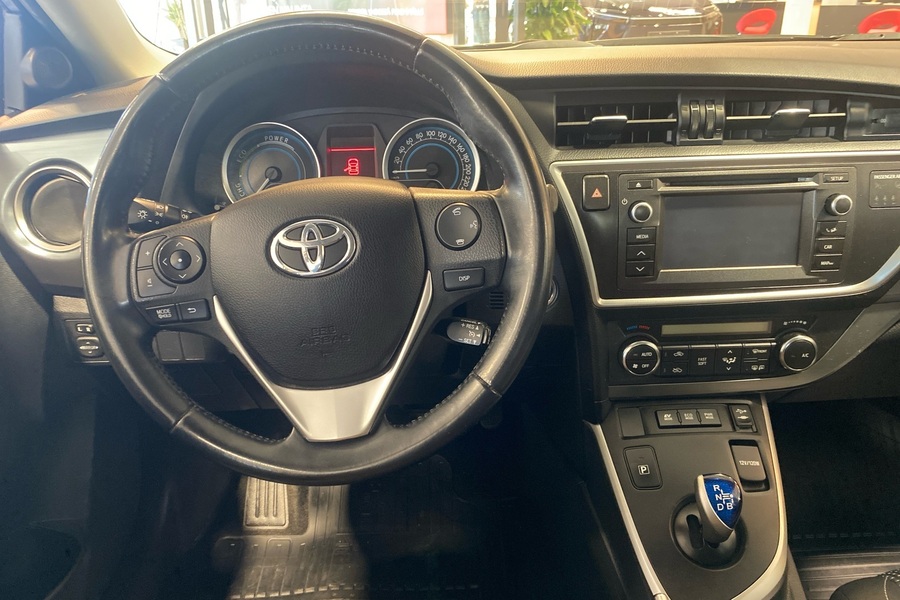 Toyota Auris vaihtoauto