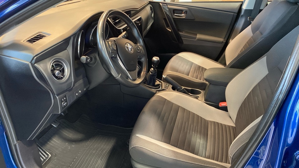 Toyota Auris vaihtoauto