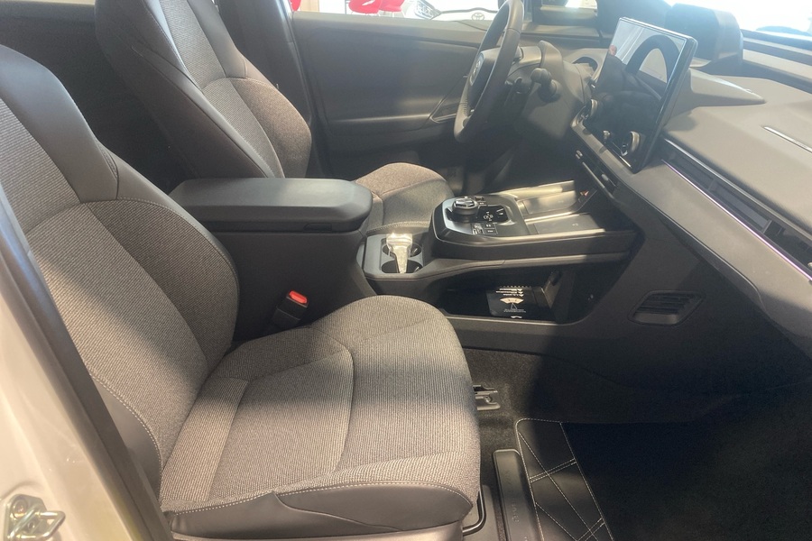 Toyota bZ4X vaihtoauto