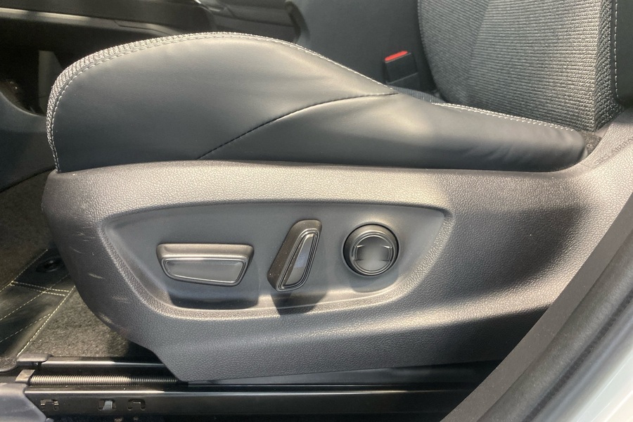 Toyota bZ4X vaihtoauto