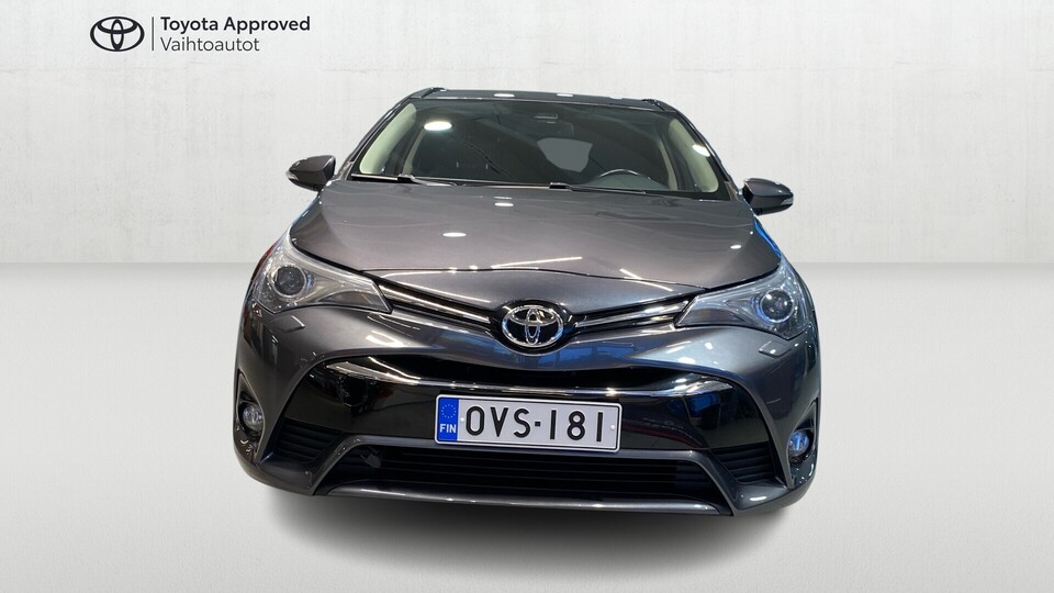 Toyota Avensis vaihtoauto