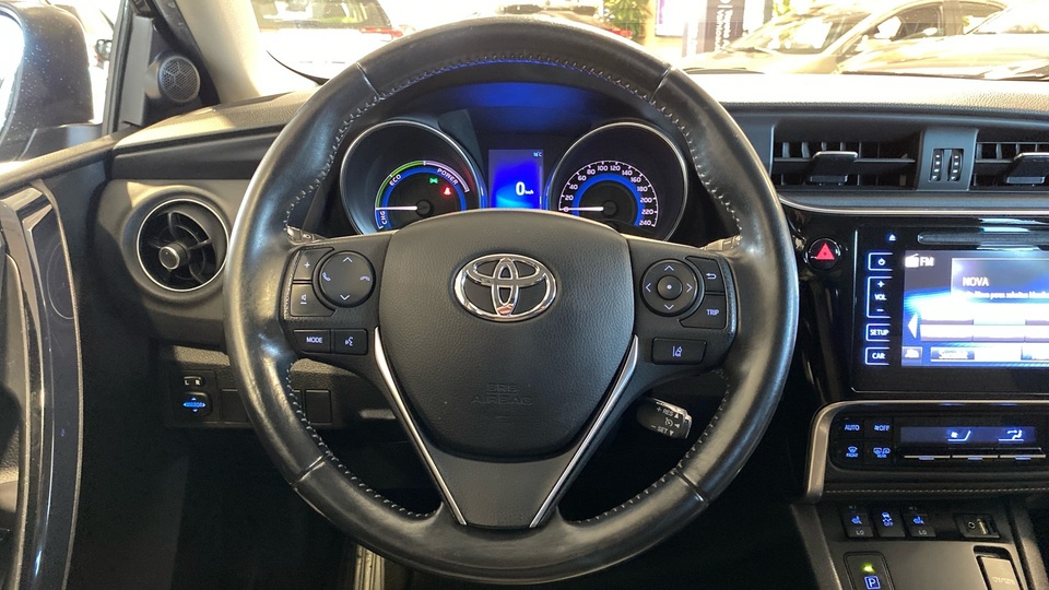 Toyota Auris vaihtoauto