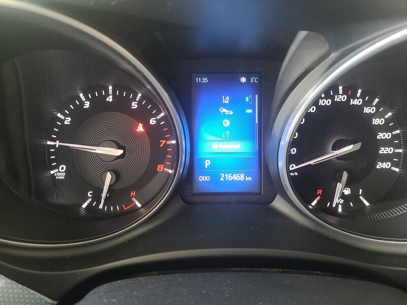 Toyota Avensis vaihtoauto