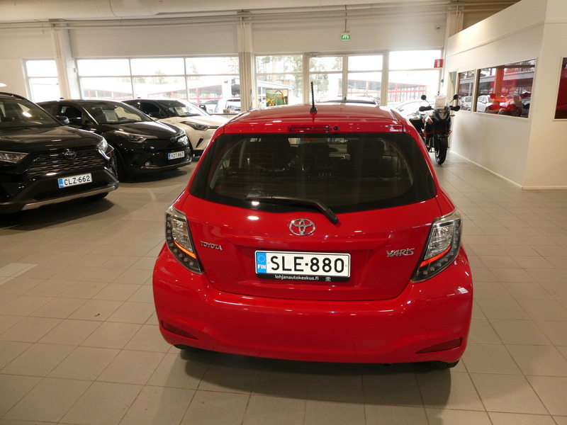Toyota Yaris vaihtoauto